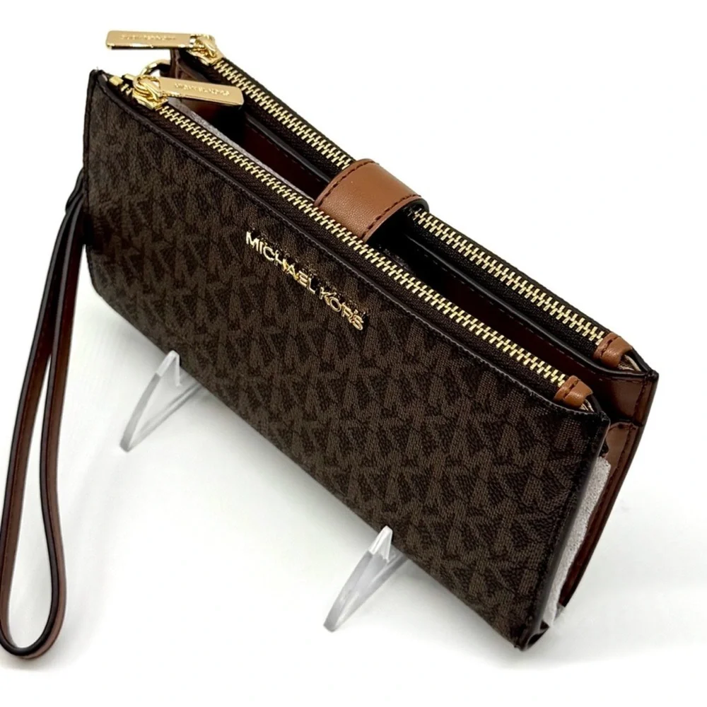 Michael Kors Large Jet Set Travel Signature Continental Wallet Wristlet Brown